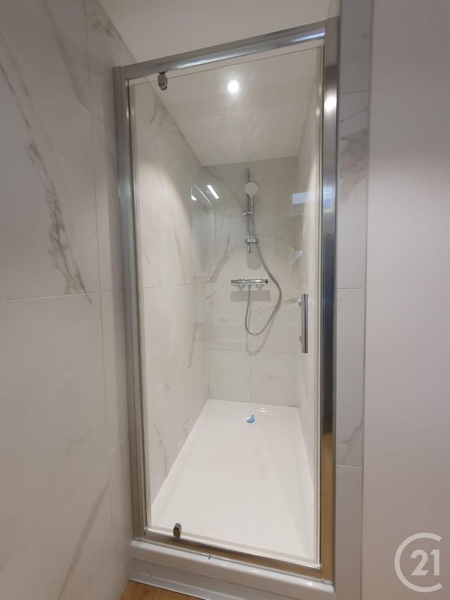 Appartement F3 à louer - 3 pièces - 67.28 m2 - STRASBOURG - 67 - ALSACE - Century 21 L'Illiade