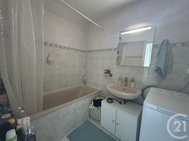 Appartement F3 à louer - 3 pièces - 62.96 m2 - ILLKIRCH GRAFFENSTADEN - 67 - ALSACE - Century 21 L'Illiade