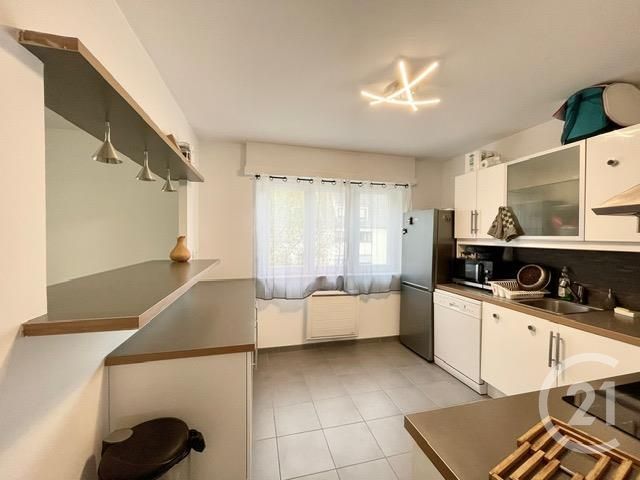 Appartement F4 à louer - 4 pièces - 81.2 m2 - STRASBOURG - 67 - ALSACE - Century 21 L'Illiade